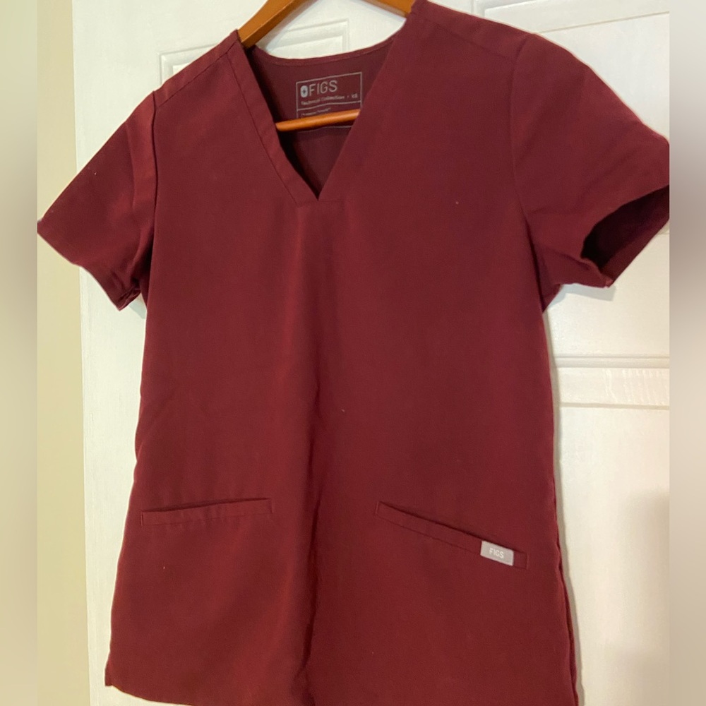Figs Burgundy Women's Casma Scrub Top XS